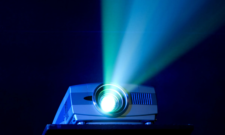 Top 2024 Trends in Small Home Theater Design